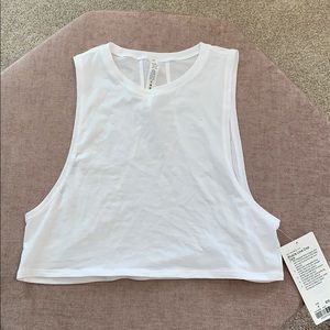 Lululemon muscle love crop